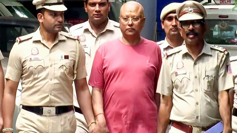 India News | Patiala House Court Asks Delhi Police to File a Comprehensive Reply on Sanyasi Robe Plea of Chaitanyananda Saraswati