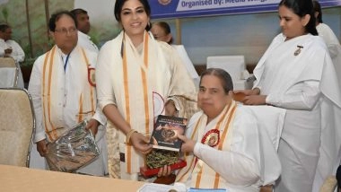 Business News | Dr. Sohini Sastri Shines as Guest of Honor at the Rashtriya Media Maha Sammelan 2025 Held at the Brahma Kumaris Headquarters