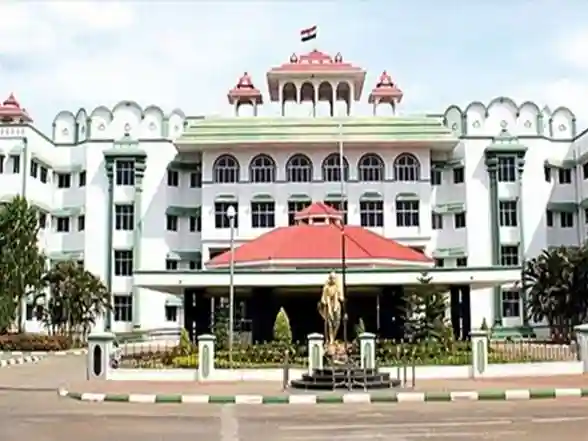 India News | Madras HC Seeks Counter Affidavit from Corporation on Fruit Market Garbage Bin Shortage