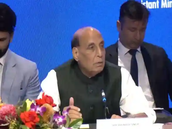 World News | Rajnath Singh Highlights Growing India-Australia Strategic Partnership at Defence Industry Round Table in Sydney