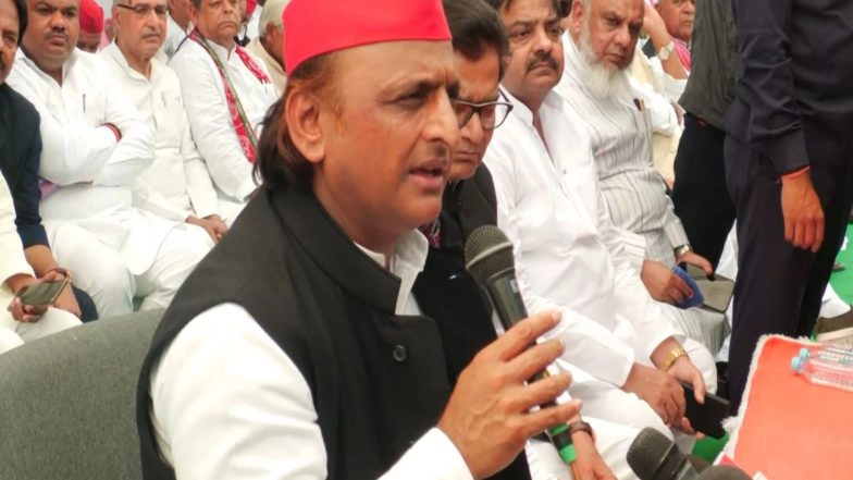 India News | Akhilesh Yadav Announces Mulayam Singh Yadav Memorial in Saifai to Honour Former UP CM on Third Death Anniversary