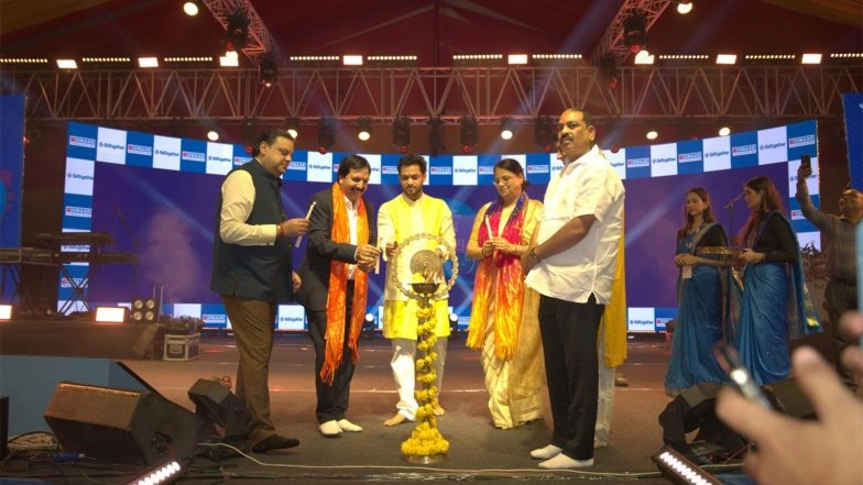 Business News | 'Vishwas Ka Sangam - Gala Night' at Omaxe Sangam City: Aastha Gill and Sugandha Mishra Enthrall the Audience