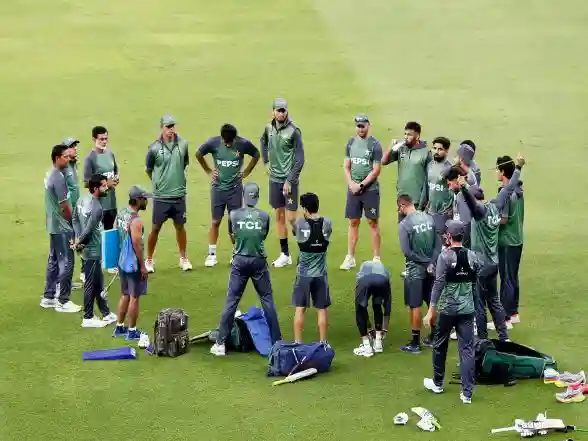 Sports News | Lahore Test: Pakistan Win Toss; Opt to Bat First Against South Africa