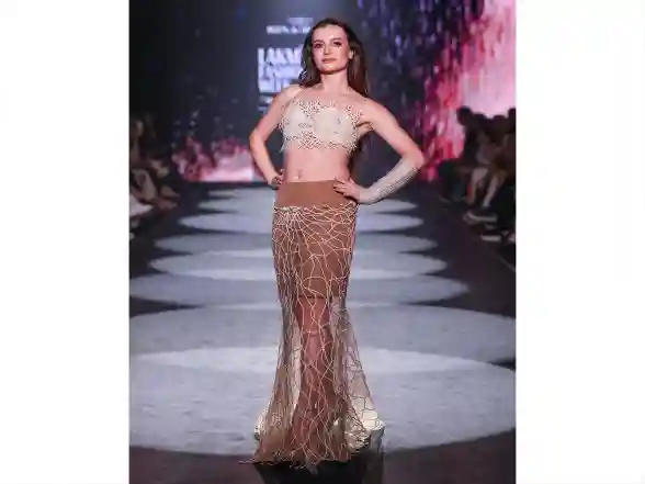 Entertainment News | Bigg Boss 19 Fame Natalia Janoszek Graces the Final Day of Lakme Fashion Week in Sustainable Ensemble
