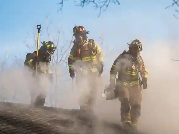 World News | Two Dead After Plane Crashes Near Texas Airfield