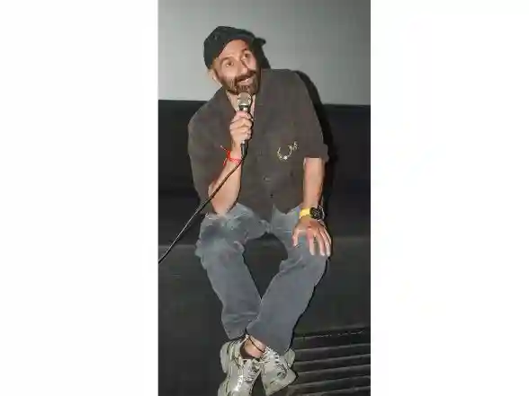 Entertainment News | Chai Lover Sunny Deol Wins Hearts with His Snack-time Video from Set
