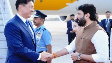 World News | Mongolian President Arrives in Delhi, Accorded Guard of Honour