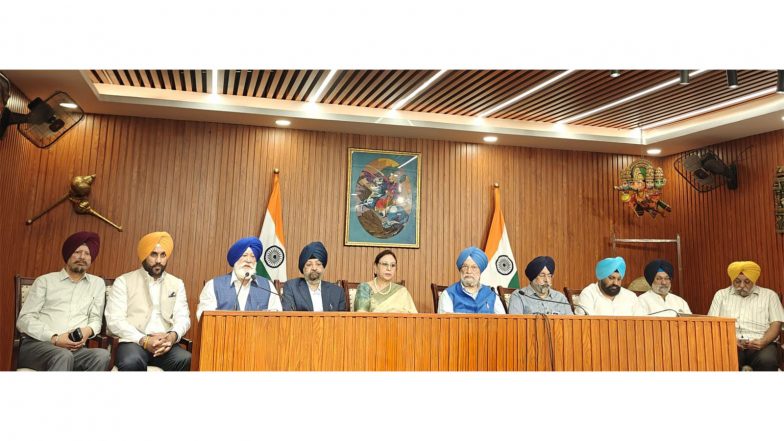India News | Guru Gobind Singh's Sacred 'Jore Sahib' to Be Taken to Patna Sahib Through Nine-day, 1500-km Nagar Kirtan: Hardeep Singh Puri