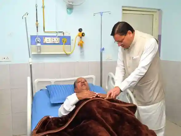 India News | Uttarakhand CM Visits MLA Fakir Ram in Hospital, Enquires About His Health