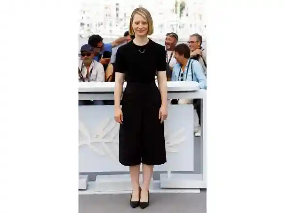 Entertainment News | Mia Wasikowska to Co-direct Legal Dramedy 'The Great White'