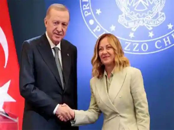 World News | Turkish President Wants Italian PM to Stop Smoking