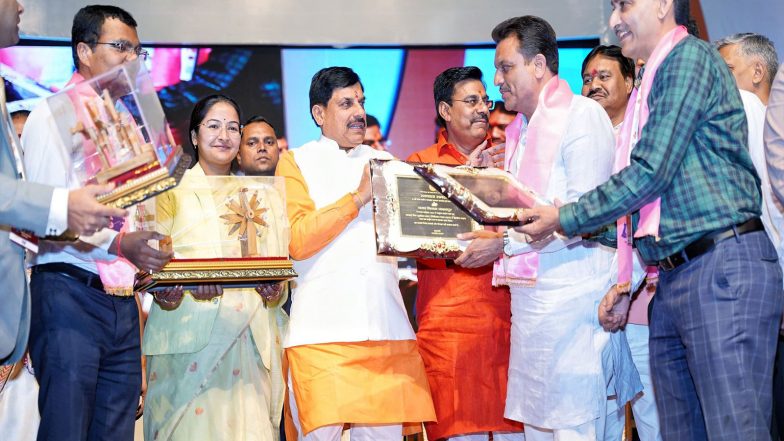 India News | MP CM Yadav Honours Swachhata Mitras'; Dedicates Projects Worth Rs 7,000 Cr for Urban Bodies at State-level Cleanliness Felicitation Ceremony