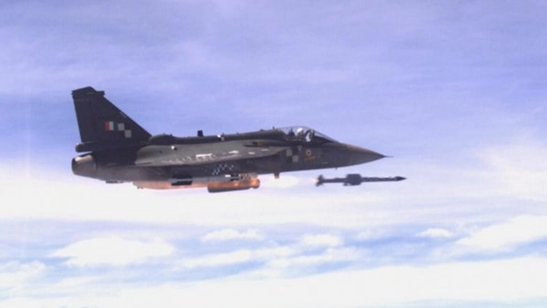 India News | Astra Mark 2 Missile Range to Be over 200 Km, IAF to Buy Around 700 for Fighter Jet Fleet