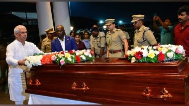 World News | Kerala Governor Pays Floral Tributes to Former Kenyan PM Raila Odinga, Mortal Remains Flown to Mumbai