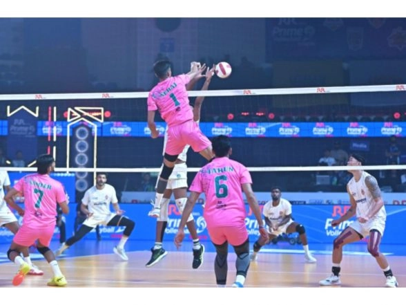 Business News | Chennai Blitz Edge Ahmedabad in Five-Set PVL Thriller