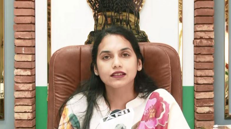India News | Stubble Burning Cases in Amritsar Reduced by 80% Compared to Last Year: DC Sakshi Sawhney