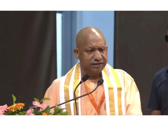 India News | Opposition Parties Trying to Break Society into Caste Under Divide and Rule Policy: UP CM Yogi Adityanath