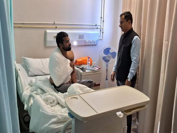 World News | Indian National Who Survived Mozambique Boat Mishap Receiving Medical Attention; Five Others Rescued