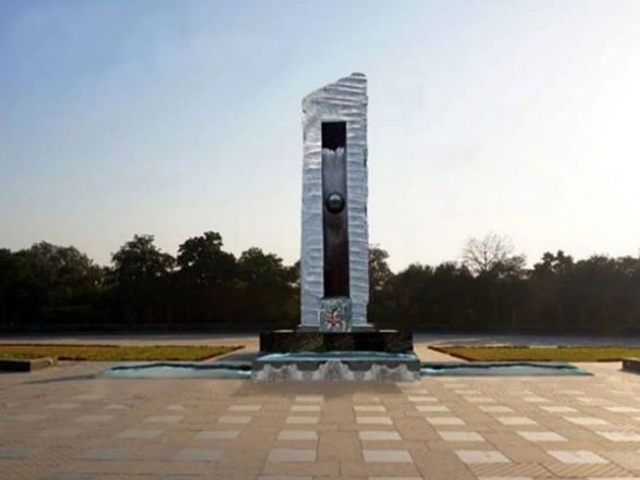 India News | Rajnath Singh to Pay Homage at National Police Memorial on Police Commemoration Day