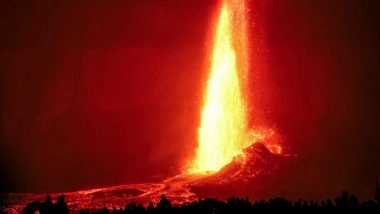 World News | Hawaii's Kilauea Volcano Starts Shooting New Fountains of Lava in Air