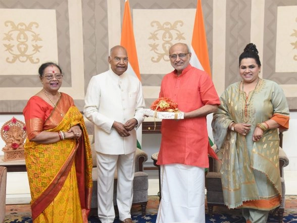 India News | VP Meets Former President Ram Nath Kovind, Exchange Diwali Greetings