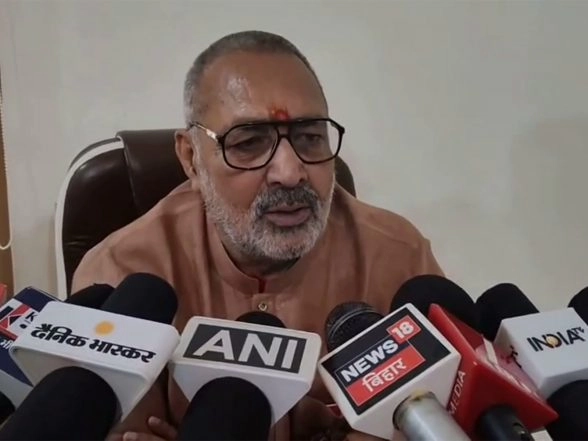 India News | Giriraj Singh Defends 'Namak Haram' Remark, Says No Discrimination in Government Schemes