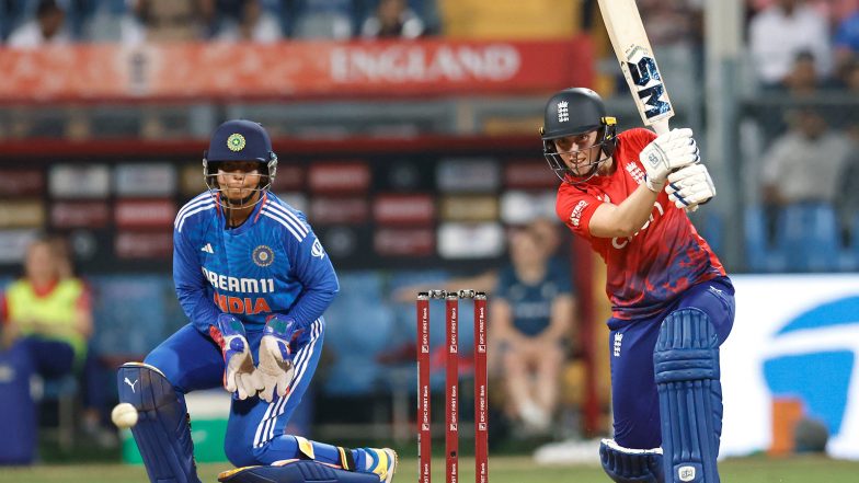 Sports News | Heather Knight Celebrates 300th International with a Century as England Post 288/8 Against India