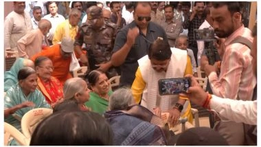 India News | MP: Kailash Vijayvargiya Celebrates Diwali with Senior Citizens, Specially Abled Individual in Indore