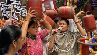 India News | AAP Leads Padyatra Against BJP's False Promise of Free Gas Cylinders Every Holi & Diwali