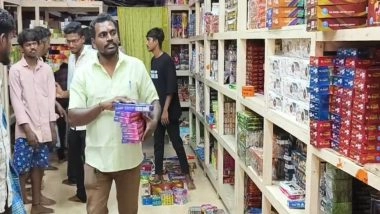 India News | Tamil Nadu: People Flock to Markets to Purchase Firecrackers in Sivakasi Amid SC Green Signal in Delhi