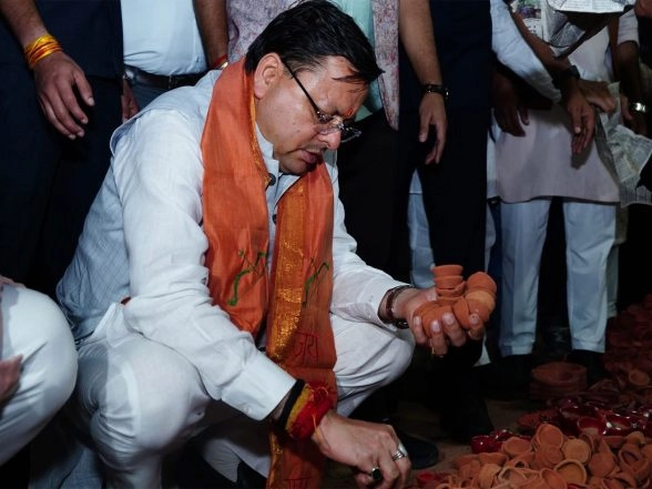 India News | Uttarakhand CM Dhami Visits Local Shops in Chakrata, Buys Earthen Lamps and Other Indigenous Items