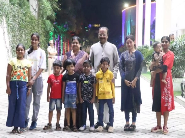 LatestLY - Politics - News Image