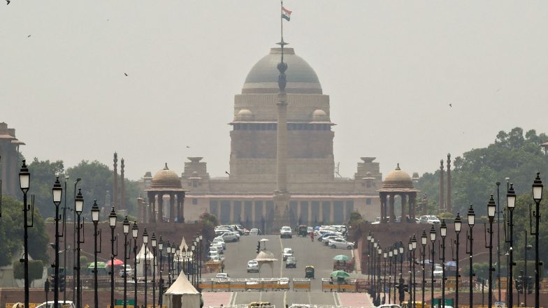 Rashtrapati Bhawan Fire: Minor Blaze Erupts in Narmada Apartments at Rashtrapati Bhawan Complex, Flames Brought Under Control