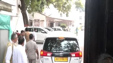 India News | Bihar Assembly Elections: Ashok Gehlot Reaches Tejashwi Yadav's Residence in Patna