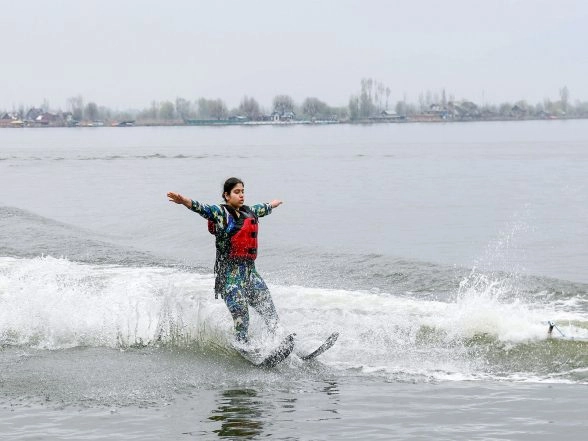 Sports News | J&K: Kashmir's Dal Lake Hosts Water Skiing Events