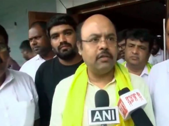 India News | My Father Will Not Contest 2028 Elections: Siddaramaiah's Son, Pitches for Satish Jarkiholi as Political Successor