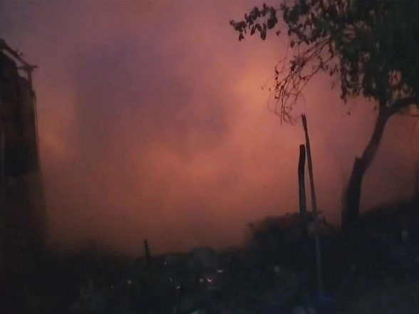 LatestLY - Politics Business - News Image