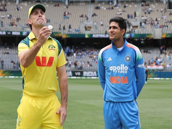 Sports News | 2nd ODI: Australia Win Toss, Opts to Bowl Against India