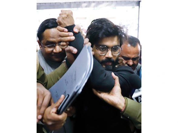 India News | Delhi Riots Case: SC to Hear on October 27 Pleas of Sharjeel Imam, Umar Khalid Seeking Bail
