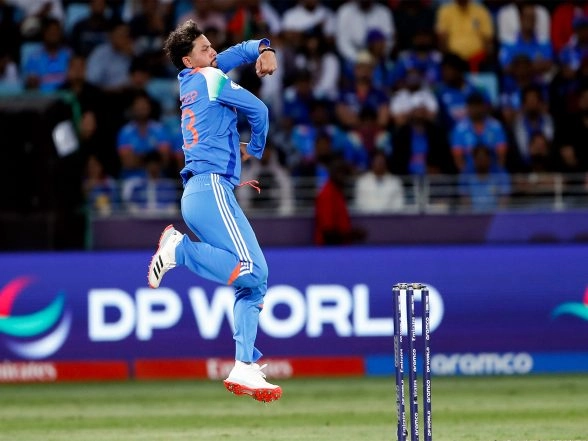 Sports News | Irfan Pathan Questions India's Decision to Leave out Kuldeep Yadav, Praises Australia's Cooper Connolly