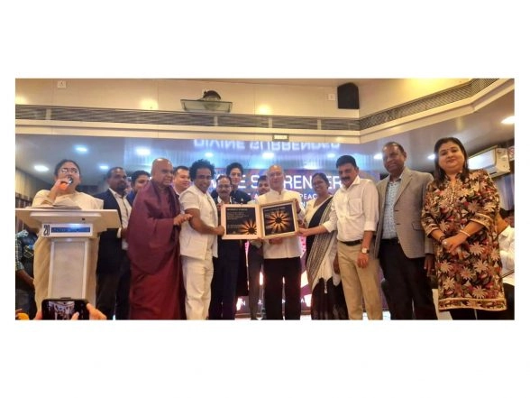 Notícias de negócios | Hino budista de paz, despertar e compaixão ‘RENDIÇÃO DIVINA’ apresentado em Mumbai Notícias de negócios | Hino budista de paz, despertar e compaixão ‘RENDIÇÃO DIVINA’ apresentado em Mumbai