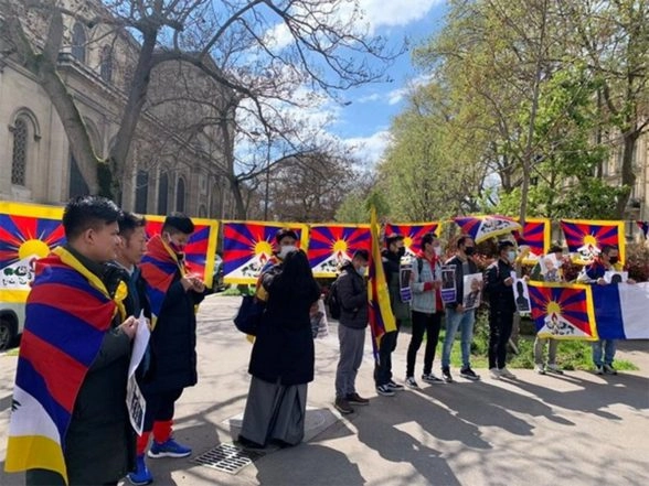 World News | France: Students for a Free Tibet Denounces China's Cultural Exploitation, Environmental Harm in Tibet