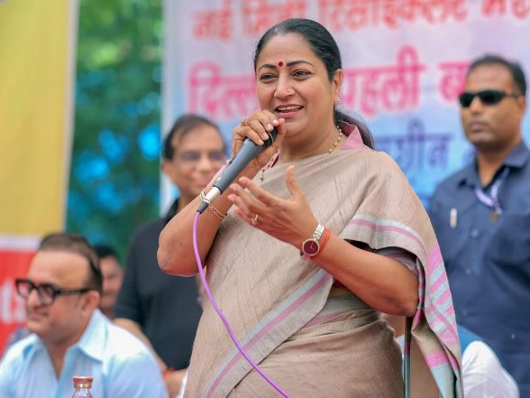 India News | Delhi CM Announces Public Holiday on Oct 27 on Chhath Puja