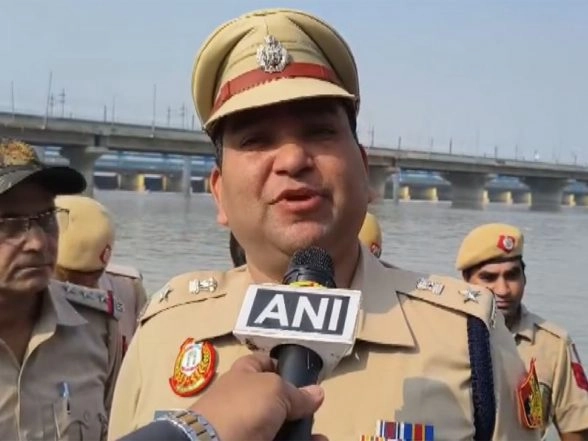 India News | Over 2000 Police Personnel Deployed for Chhath Celebrations, Says DCP of South East Delhi