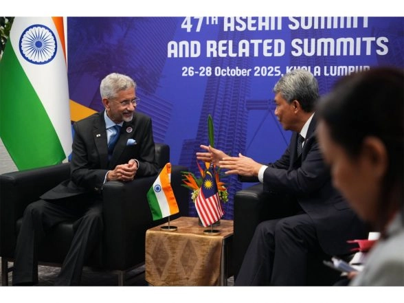 World News | ASEAN 2025: Jaishankar Meets Malaysian Foreign Minister Mohamad Hasan, Discusses Bilateral Cooperation
