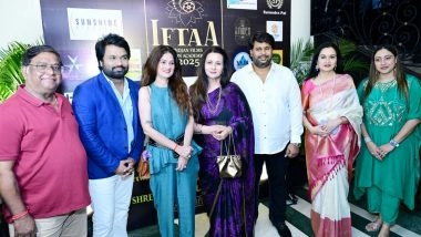 Business News | Padmini Kolhapure and Poonam Dhillon Launched the Trophy of IFTAA Awards Organized by Kushal Suresh Dhuri
