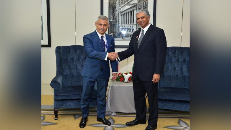 World News | MEA Secy Kumaran Meets US Assistant Secy for SCA Kapur in Kuala Lumpur; Discusses India-US Relations