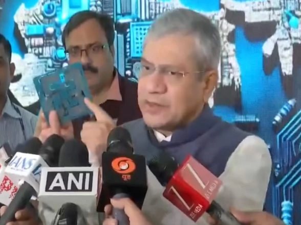 Business News | Seven Electronics Component Projects Worth Rs 5,532 Crore Approved Under ECMS, Set to Create More Than 5 Thousand New Jobs