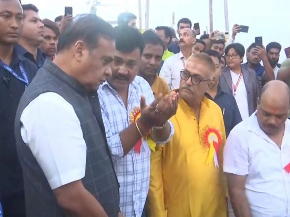 Notícias da Índia | Evento Assam CM Subament Biswa Sarma Atnds Chhath Puja em Guwahati Notícias da Índia | Evento Assam CM Subament Biswa Sarma Atnds Chhath Puja em Guwahati