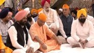 India News | CM Yogi Attends Program to Welcome 'Jore Sahib' at Gurudwara Shri Guru Teg Bahadur in Lucknow